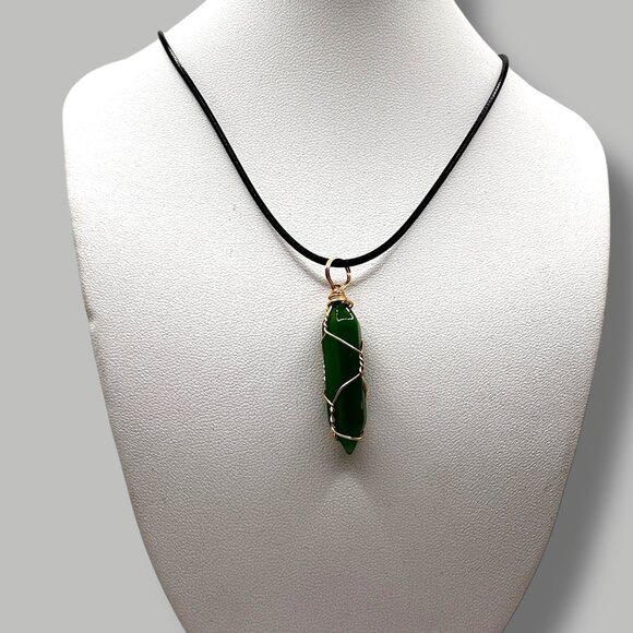 Green Aventurine Gemstone Point Necklace Golden Wire Wrap On Black Cord - Picture 1 of 8